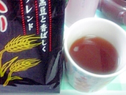 黒豆麦茶＋ほうじ茶にすりおろした生姜でポカポカ♪